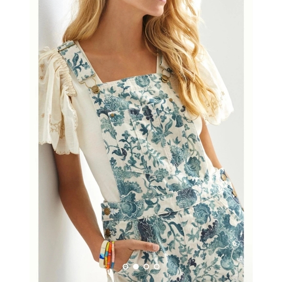 Pilcro Pants - Anthropologie Pilcro Cutoff Denim Ivory Printed Overall Shorts